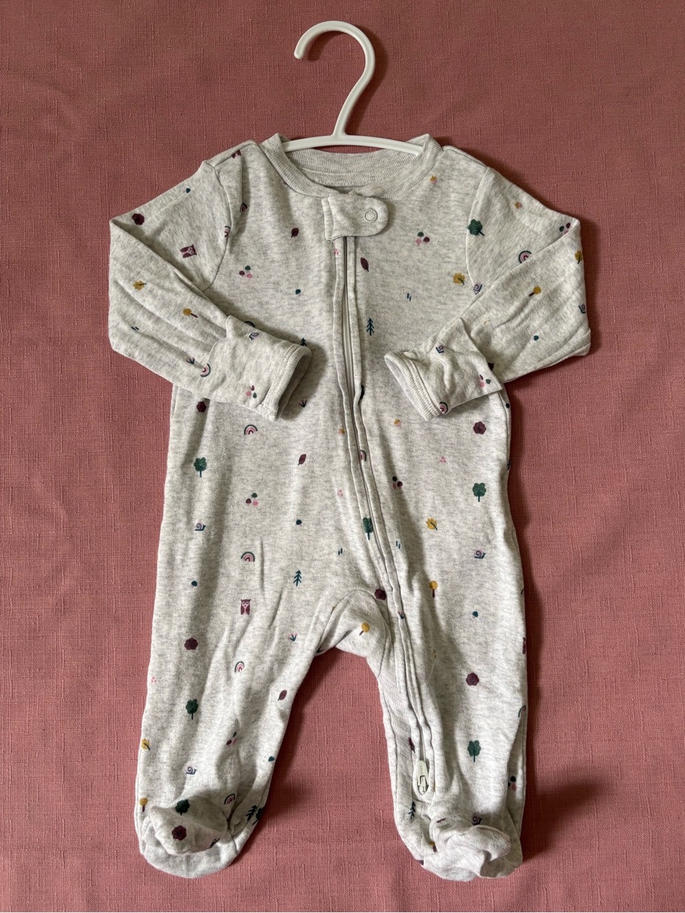 🌸 Baby Girl Carter's Gray Footed One-Piece with Tiny Multicolor Prints